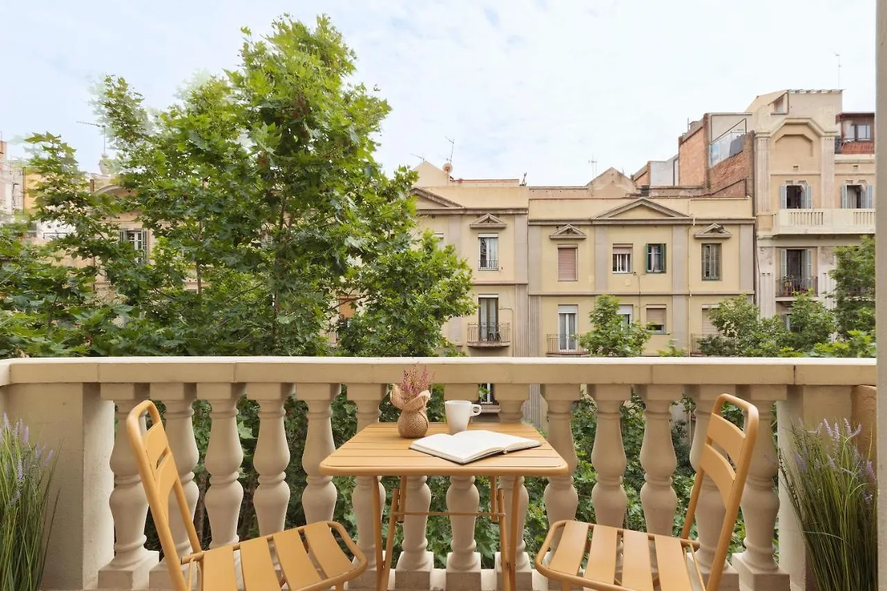 Keyfamily Sweet Home Barcelona Spain